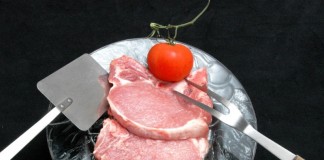 Carnea rosie si preparatele din carne nu influenteaza cancerul porc, acid, ractopaminei