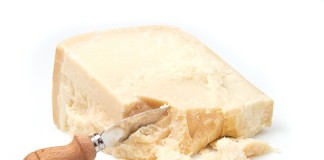 Ingineria alimentara moleculara asigura consistenta gustului parmezanului