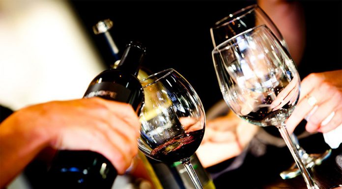 Moldova a prezentat vinul creat de inteligența artificială la Dusseldorf vin10
