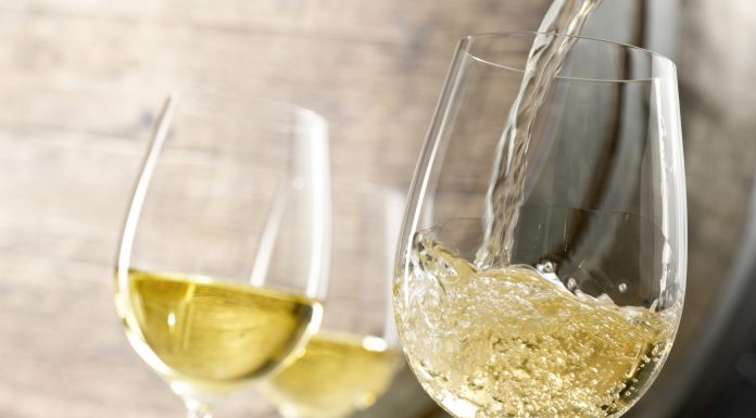 Loturi de vin produs si imbuteliat in Bulgaria au fost returnate furnizorului din tara vecina savoare