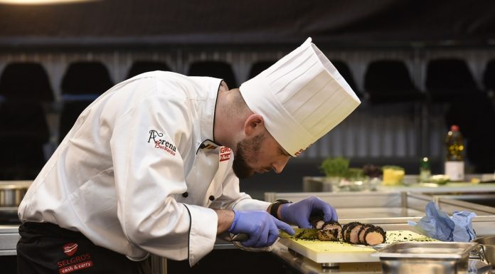 Bucătarii celebri versus influencerii: Cine dictează tendințele gastronomice?