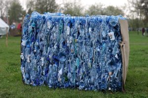 din plastic, materiale plastice