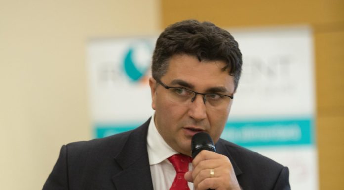 ANSVSA: nu există dovezi că virusul se transmite prin alimente Robert Chioveanu