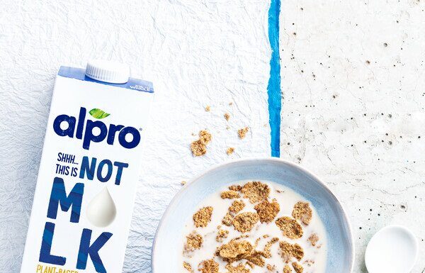 Alpro lansează Alpro THIS IS NOT M*LK, prima gamă de băuturi din plante, pentru iubitorii gustului de lapte