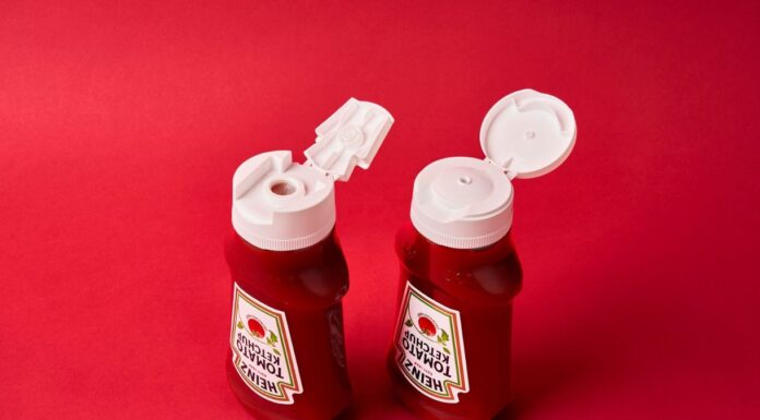 Heinz introduce un capac complet reciclabil pentru sticlele de ketchup