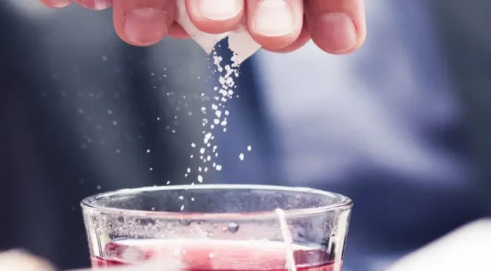 Sucraloza-6-acetat sub microscop: cercetările relevă posibile efecte genotoxice