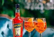 Noile reguli anti-risipă ale UE pun presiune pe sticlele de băuturi cu design premium Aperol